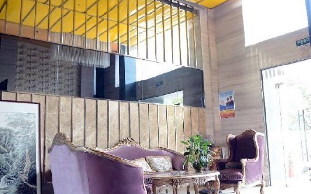 Qingshan Lake Hotel