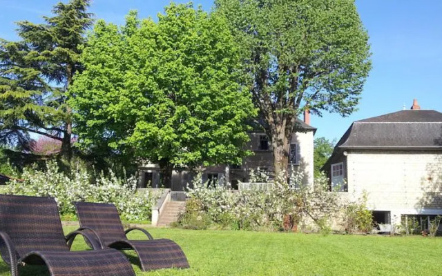 Chambres dHôtes Côté Parc-Côté Jardin