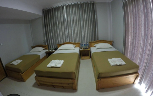 Golden Guest Hotel