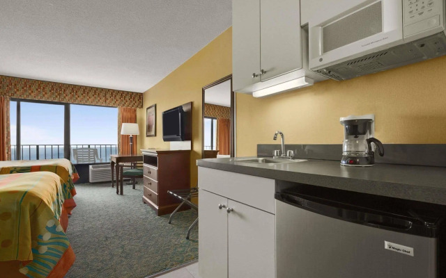 DoubleTree by Hilton Virginia Beach Oceanfront South