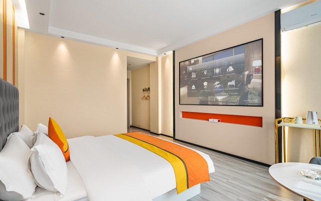 Xi'an Qingya Hotel (Qujing North Railway Station)