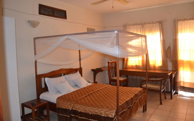 Raja Excelsior Hotel