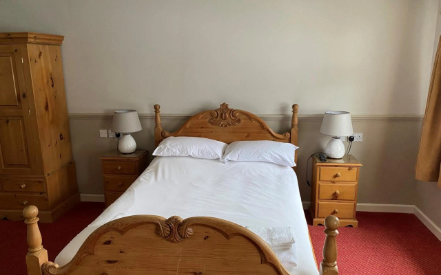 The Bullshead, Arthingworth House B&B
