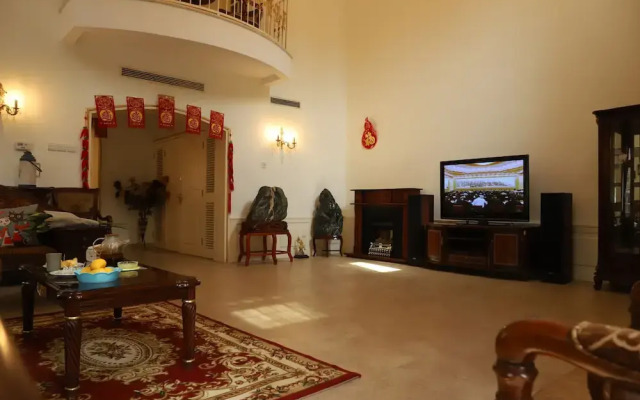 Glory's house