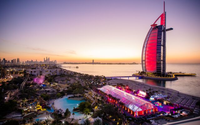 Jumeirah Beach Hotel Dubai