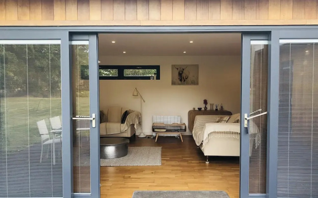 Countryside Annex- Sleeps 2, Free Parking & Garden