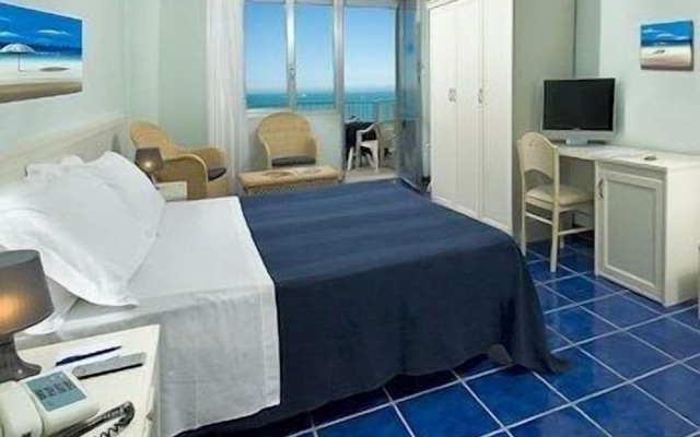 Hotel Caravelle