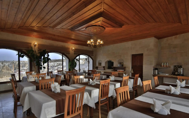 Harman Cave Hotel