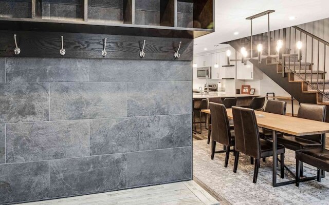 Enzian 316 - 4 Bedroom Condo by RedAwning