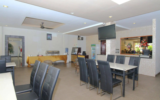 Capital O 664 Romance Hotel