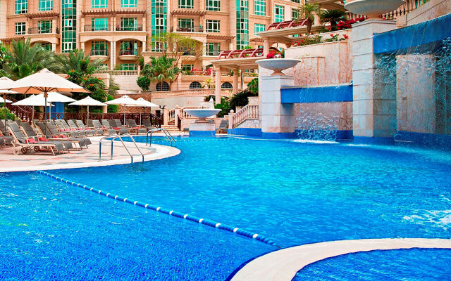 Swissotel Al Murooj Dubai Hotel