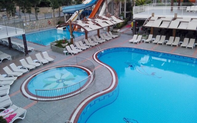 Club Mermaid Village