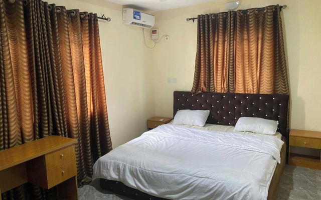 Foyin Hotel And Apartment