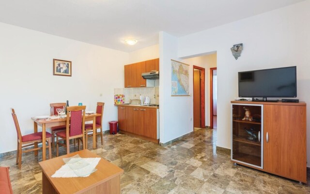Stunning Home in Pula With Wifi and 5 Bedrooms