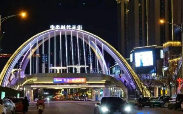 Pingdu Manyu Light Luxury Viewing Apartment (Zhongjie Times Square)