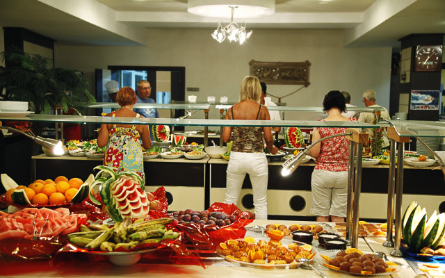 Lavitas Hotel