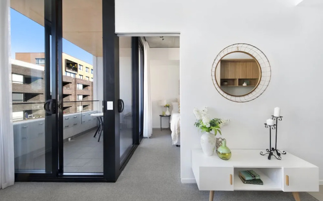 Accommodate Canberra - Azure