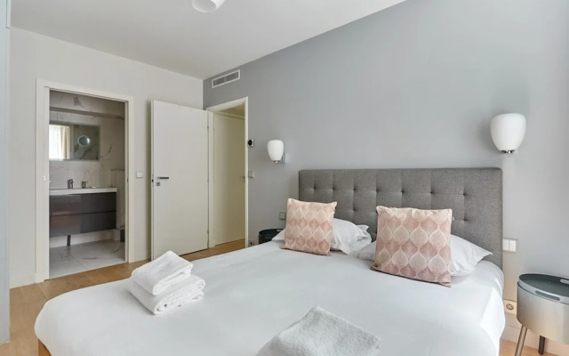Superb Apartment Porte Maillot / Arc de Triomphe