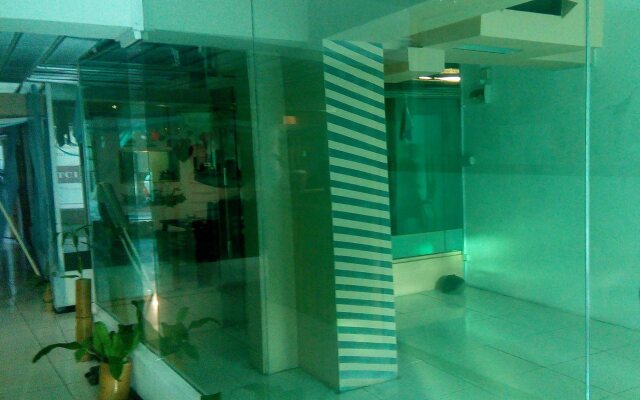 Hypertek Hotel