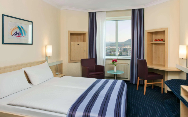 Отель Freiburg City Center by Leonardo Hotels