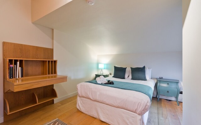 The Oscar Wilde Suite by 5STARSTAY