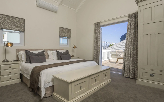 Thesen Islands Holiday House