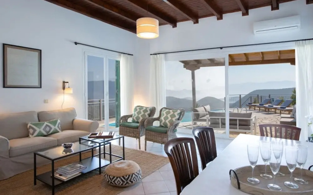 Luxury Villa With Stunning Views in Lefkada