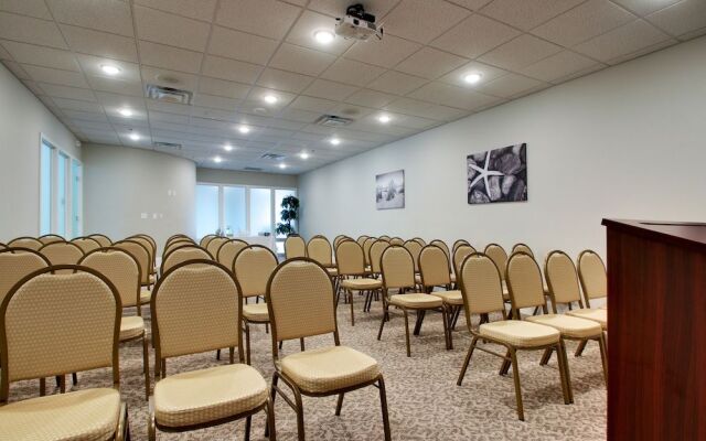 Islander Hotel & Resort