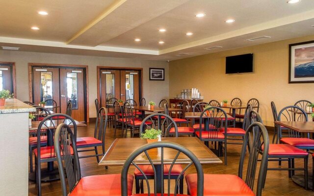 Comfort Suites Redding - Shasta Lake