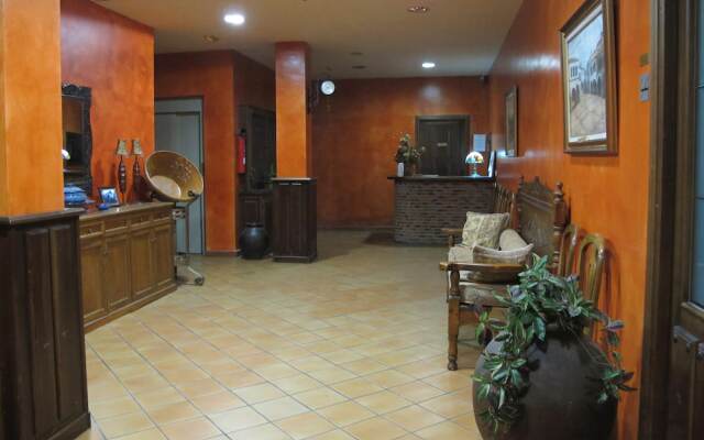 Hotel Rural Hojaranzos