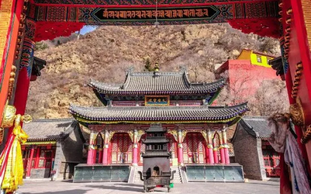 Wutaishan Miaohua Manbaoshe Hotel