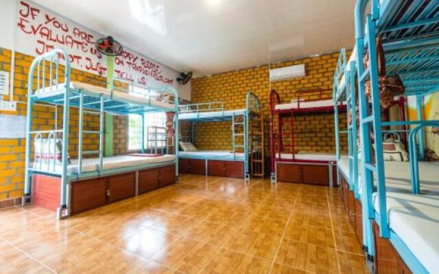 Ruby Phu Quoc Hostel