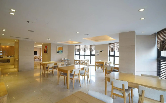 Starway Hotel