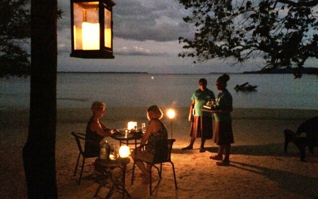 Sunrise Beach Cabanas Eco-Resort