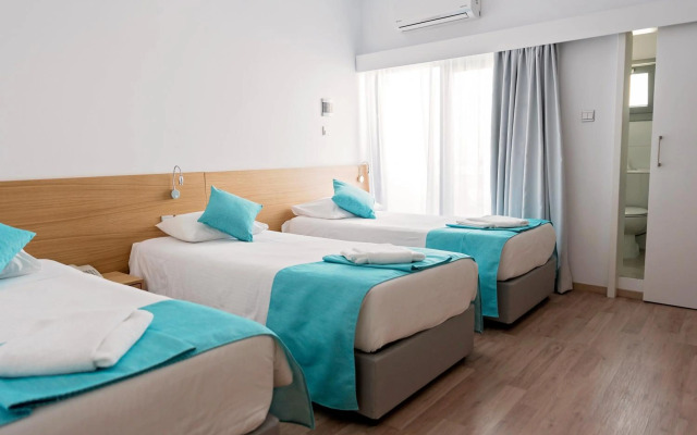 Pyramos Hotel