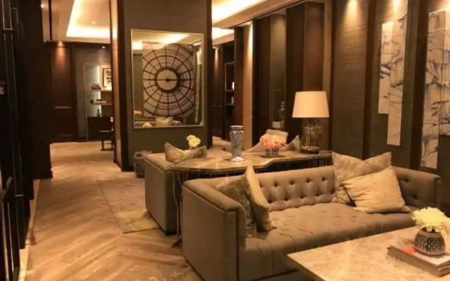 Luxury LaRiz Mansion Condominium