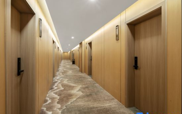 QIANNA HOTEL GLORIOUS (Dengfeng Songshan Scenic Area)