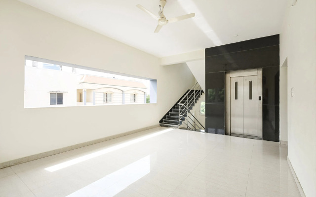 Fabhotel Karthikeya Residency