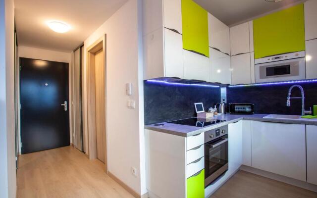 City View Air-Conditioned 24H Check-In