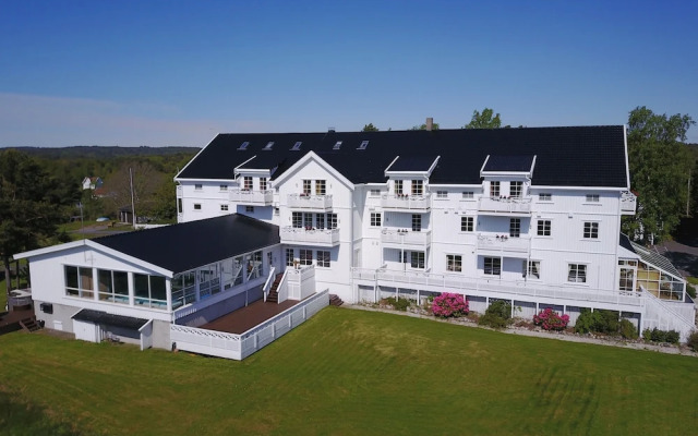 hotelImage