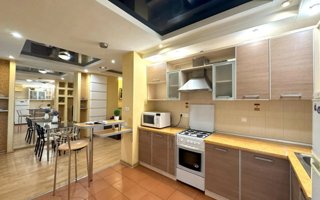 Апартаменты на Алчевских 37