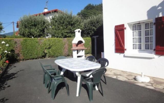 Gîte Saint-Étienne-de-Baïgorry, 3 pièces, 4 personnes - FR-1-384-444