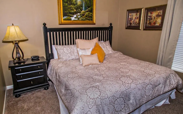 Cedar Lodge 302