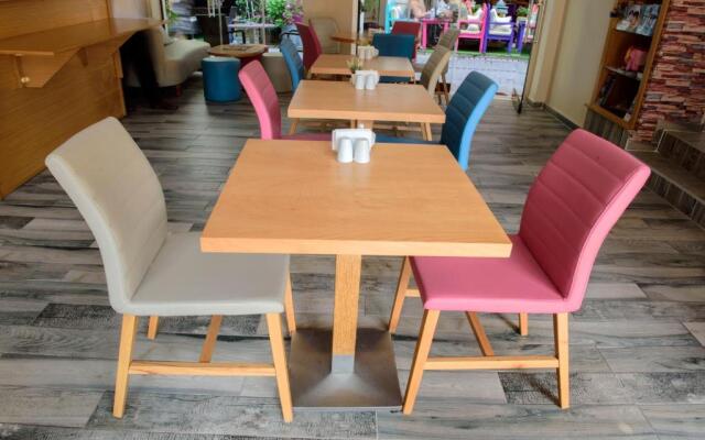 Taya Hatun Hotel