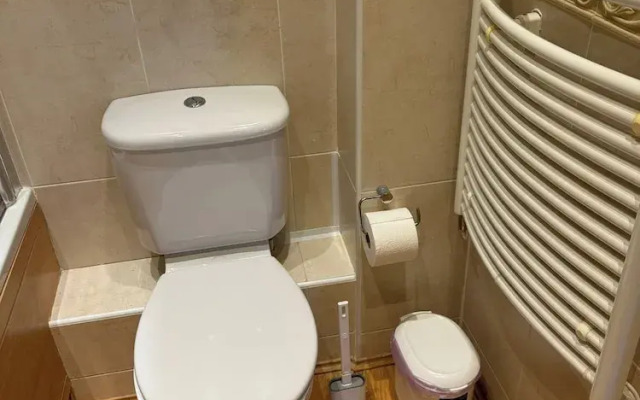 Executive Apartment, Woodford Mill, Witney