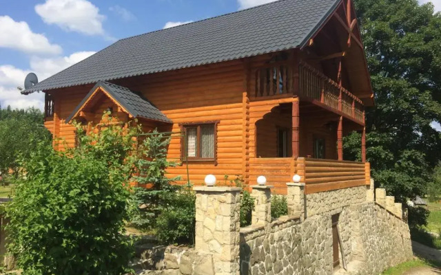 Villa PidStromom