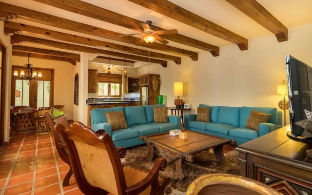 Casa De La Alegria 3BR by Casago