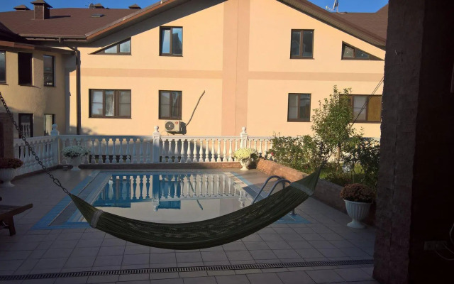 На Целинной