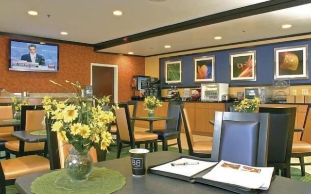 Fairfield Inn & Suites By Marriott - Brunswick