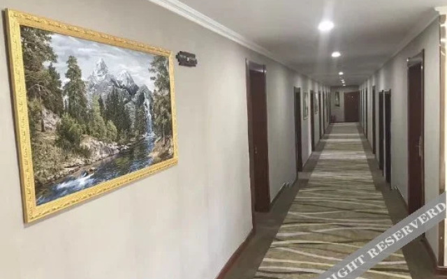 Yinmao Holiday Hotel